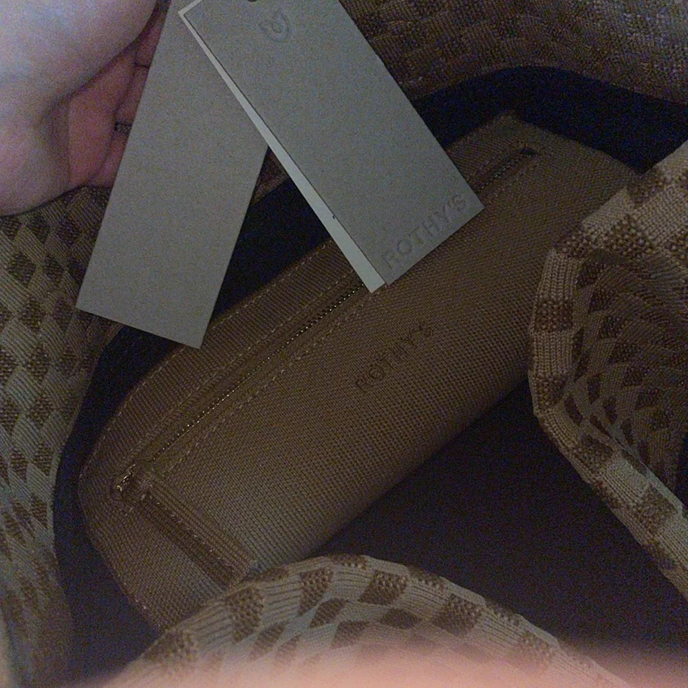 Rothy’s The Weekender Bag - Picture 4 of 16